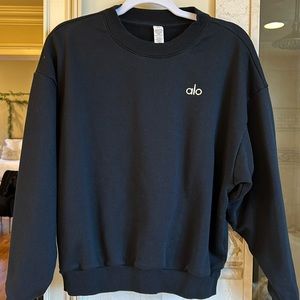 Accolade Crewneck Pullover Black Size Small 🖤🖤